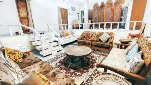 Sweet Silence Home - Kivarli