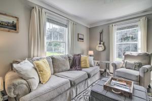 Stylish Fort Payne Retreat Hike and Rock Climb