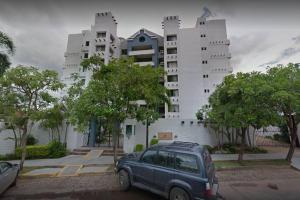 Departemento totalmente amoblado y equipado de 3 dormitorios con aire en toda las áreas + parqueo para 2 movilidades