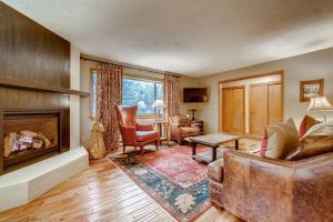 Casa de Montagne Home: High-End Log Home, Downtown Frisco