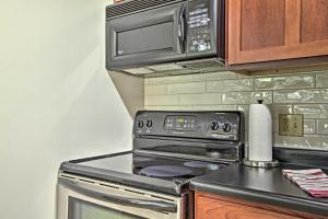 Pet-Friendly Wabasha Studio Boat, Ski and Explore!