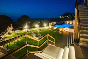 Pater Meus Suites - Sea View, Pool & Parking