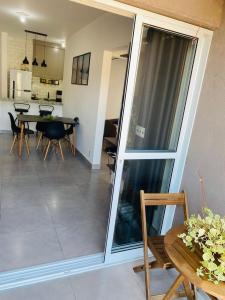 Cantinho com churrasqueira