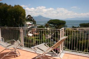 Double Room with Balcony and Sea View room in B&B Rivalta - Posillipo