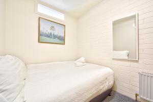 Snow Ski Apartments 27