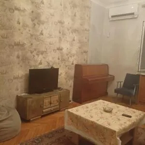 AnisApart - Murad Tapa