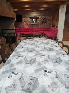 Maisons de vacances La grange de Salvaneix Gite pour 15 personnes 7 chambres avec 6 sdb-6wc : photos des chambres