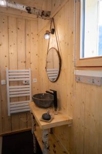 B&B / Chambres d'hotes Le Chalet Du Blanc Spa yoga : photos des chambres