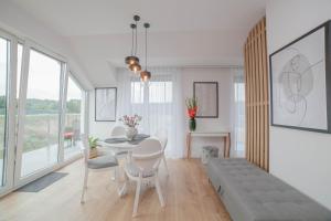 Apartament Klimt nad jeziorem Juno w Mragowie