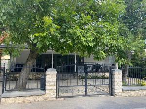 Holiday Apartmanház