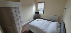 SELF CHECK IN APARTMENT in CENTRAL DONCASTER