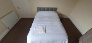 SELF CHECK IN APARTMENT in CENTRAL DONCASTER