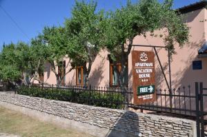 Apartments Kiki 150 METERS TO THE BEACH