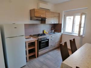 Apartman 2 Punta Pakoštane