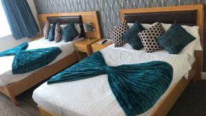 Family Room (2 Adults + 2 Children) room in Iris Hotel Llandudno