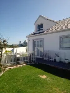 Molly Hawk Place - دارلينغ