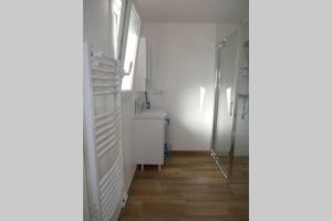 CHARMANT STUDIO DANS UNE MAISON NEUVE