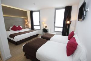 Superior Family Room room in Hotel BESTPRICE Diagonal