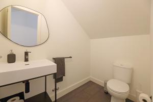 FLH Serralves House with Garden