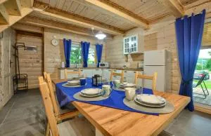 Domki Bieszczady - Baza uŚmiechów - Łobozew