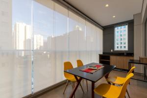 Loft em Moema, próximo ao Metro, com estacionamento no condomínio