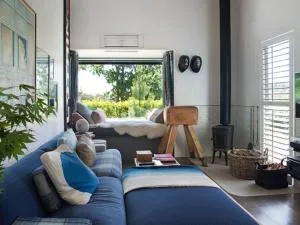 Harts Lane Stag and Millies - Daylesford