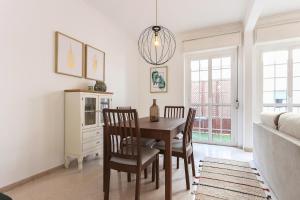 Principe Real Balcony by Homing