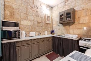 BRG34 - Historical Vittoriosa Townhouse