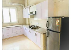 BluO 1BHK - DLF CyberCity, MG Road - Balcony, Lift