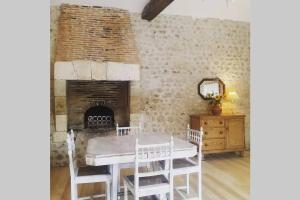 Maisons de vacances As seen on A New Life in The Sun - Beautiful 3 bedroom cottage with shared pool : photos des chambres