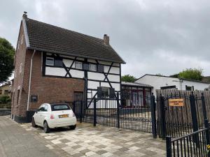 Loods 123 bed & kitchen