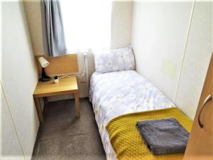 Devon Barnstaple Self Catering Tarka Holiday Park Free Wi-Fi Spacious Static Caravan sleeps 4 Pets allowed location Devon EX31 4AU Just 6 miles from Saunton Sands Please note no sign written vehicles are allowed to park on the holiday park overnight