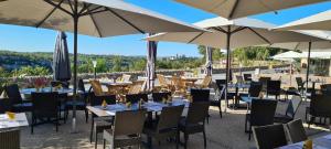 Hotels Logis Hotel Bellaroc : photos des chambres