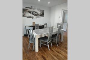 Appartements Maison entiere, barbecue, calme, : photos des chambres