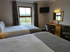 Superior Twin Room with Sea View room in Caisleain Oir Hotel