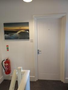 Rowntree Seaview Holiday Flats small double room with no view