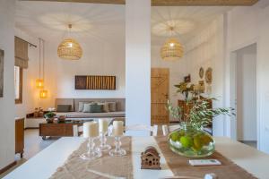 Fanis Holiday Home with Hot Tub