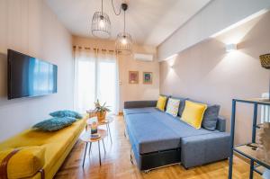 Brand new aprtm touching Acropolis