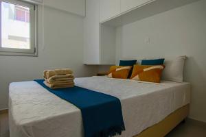 Phaedrus Living: Seaview Gold Flat Lighthouse 48