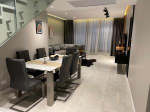 بنتهاوس ميدتاون ممنوع الزيارات للعزاب