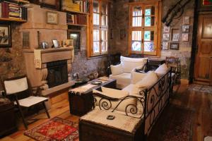 Stone House with Garden in CundaAyvalik