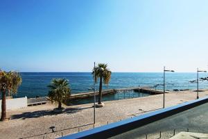 Phaedrus Living: Seaview Onyx Flat Lighthouse 48