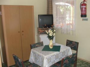 Boglárka Panzió - Étterem