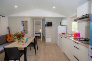 Campings Camping Capfun Suzel : Mobile Home 4 Personnes