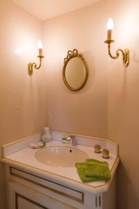 B&B / Chambres d'hotes Chambres d'Hotes Manoir de Montecler : Chambre Simple Deluxe