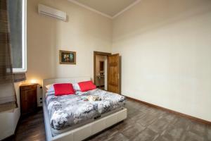 Indipendenza Apartment by Mamo Florence