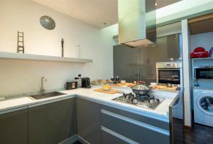 Indipendenza Apartment by Mamo Florence