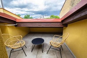 Quite Loft with Balcony and 3 Air Conditioners