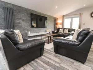 Box Tree Escapes - Tunstall