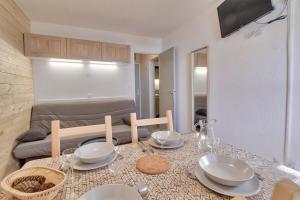 Appartements Appartement confortable et lumineux a Genos : photos des chambres